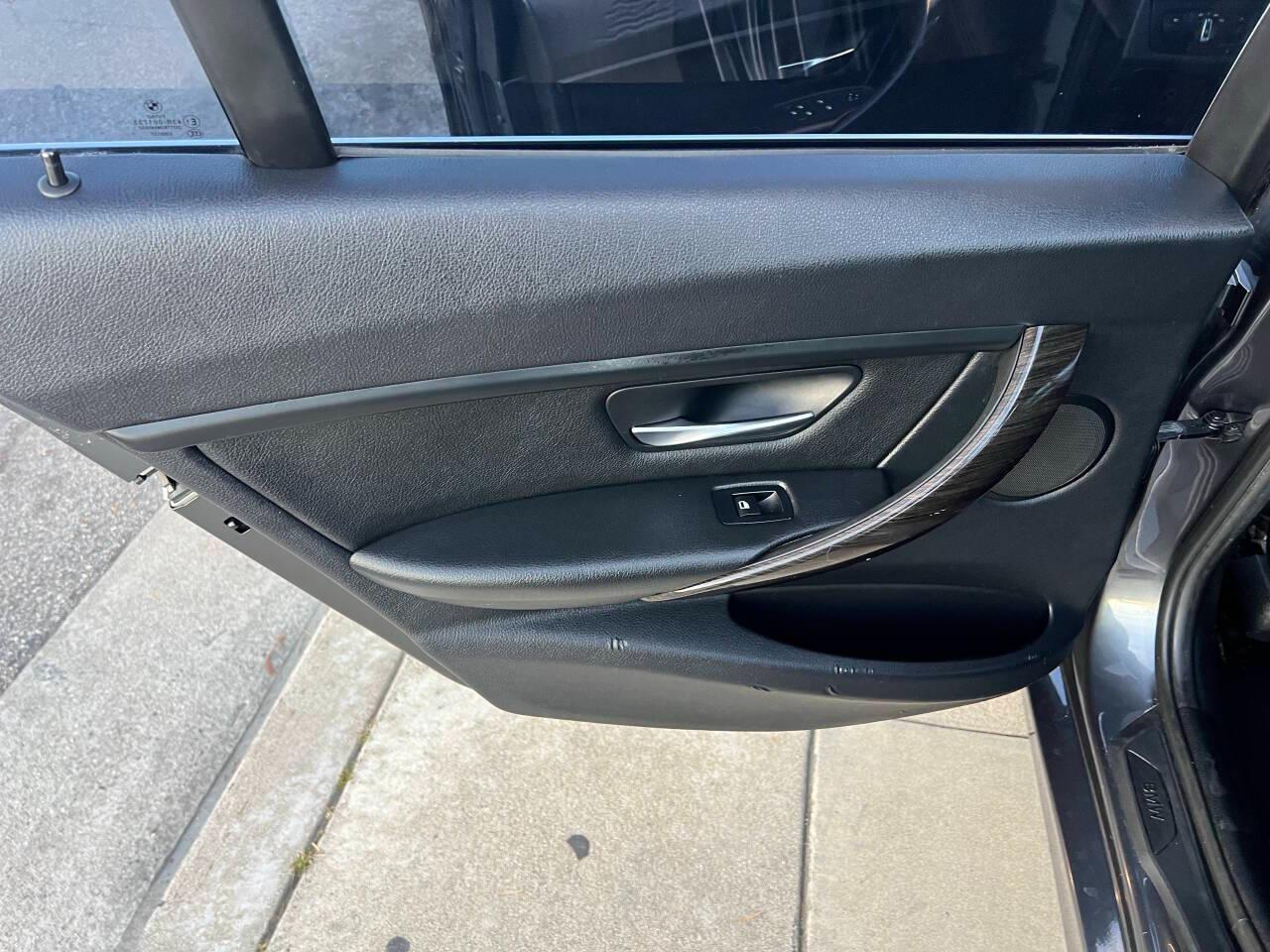 BMW 3-Series 328i SULEV 2015