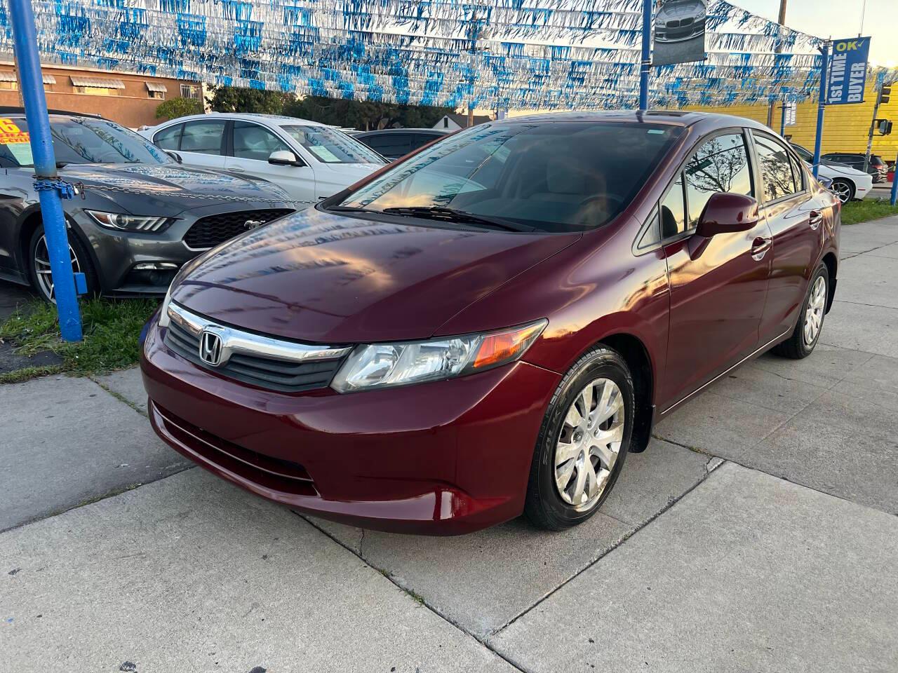 Honda Civic LX Sedan 5-Speed AT 2012