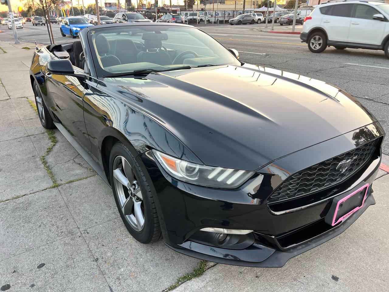 Ford Mustang V6 Convertible 2015