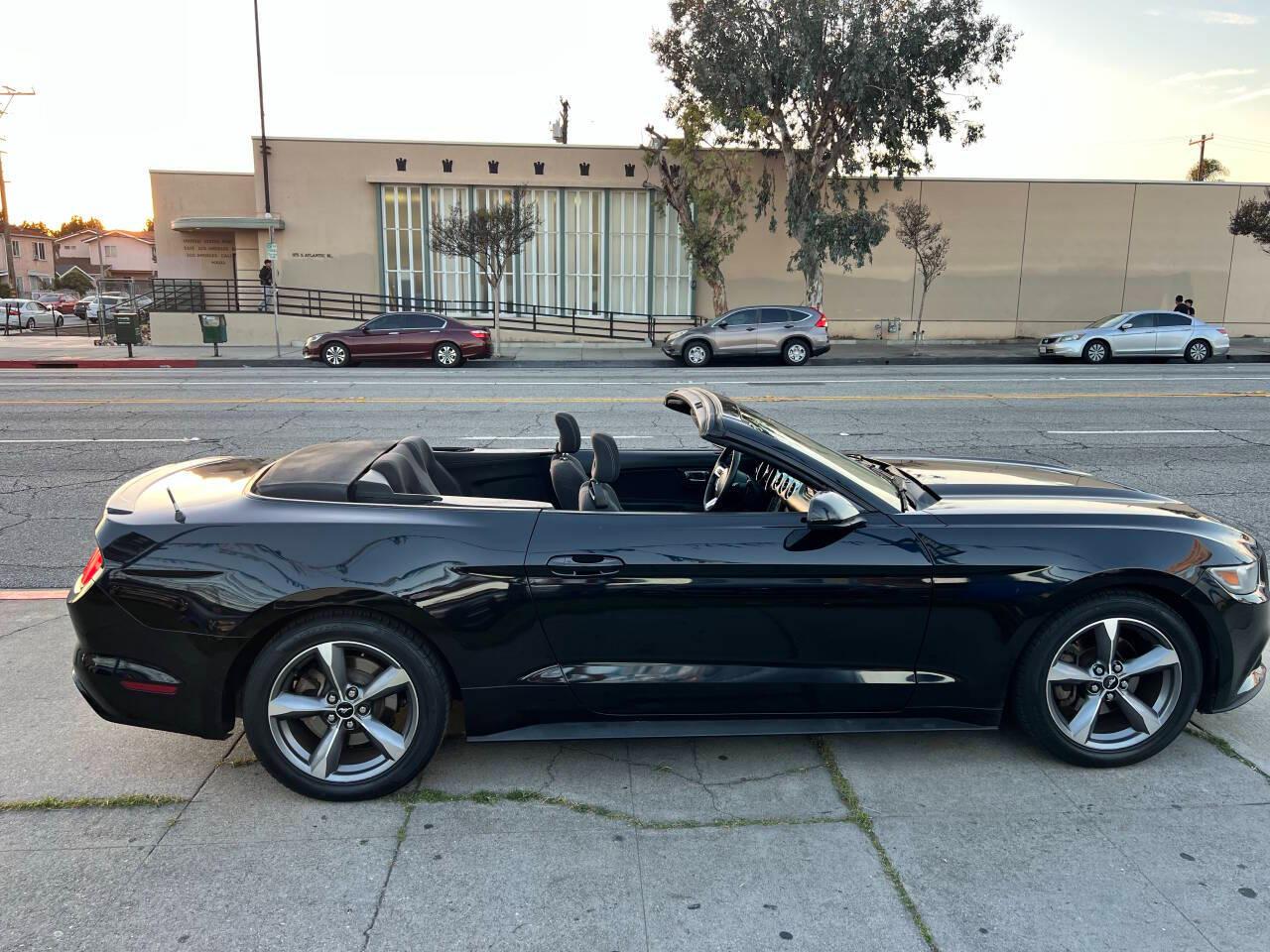 Ford Mustang V6 Convertible 2015