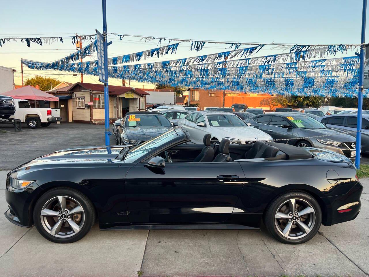 Ford Mustang V6 Convertible 2015