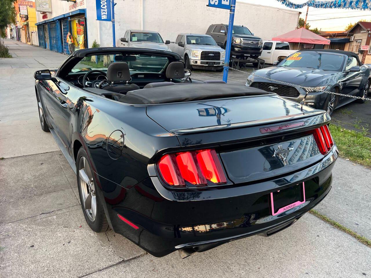 Ford Mustang V6 Convertible 2015