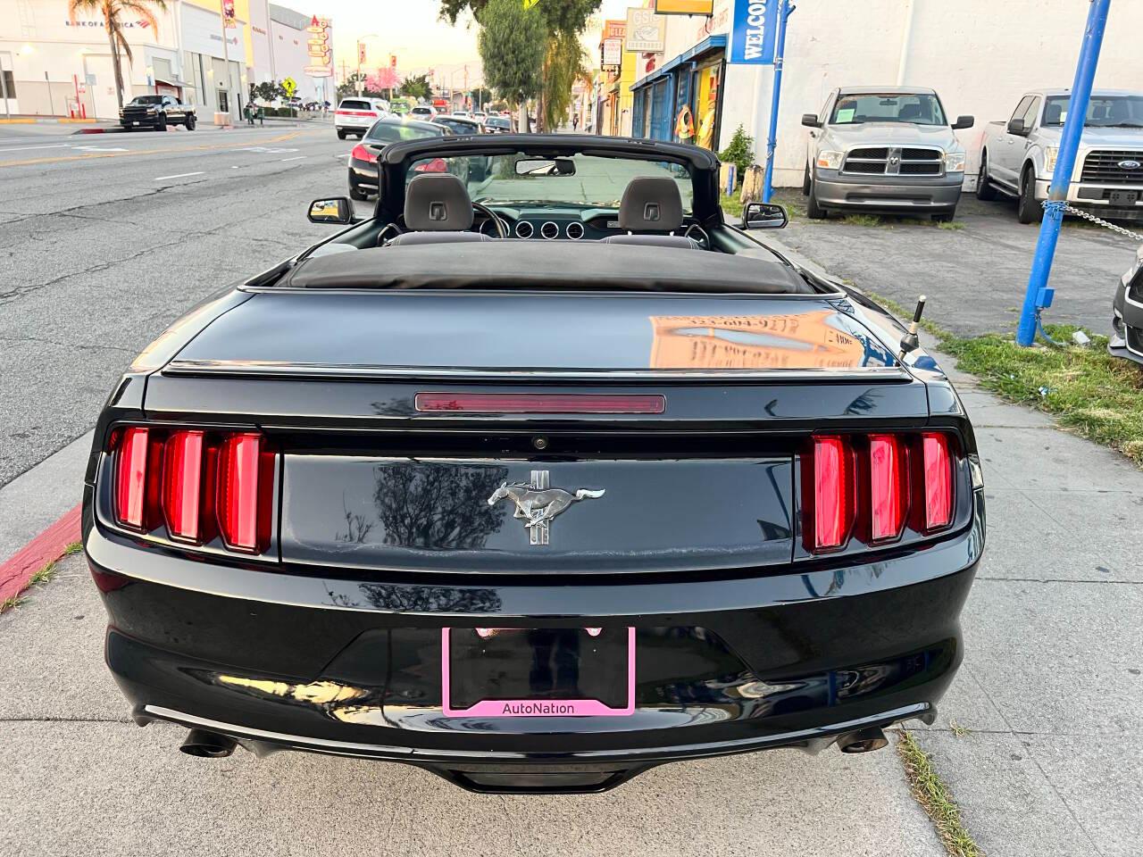 Ford Mustang V6 Convertible 2015