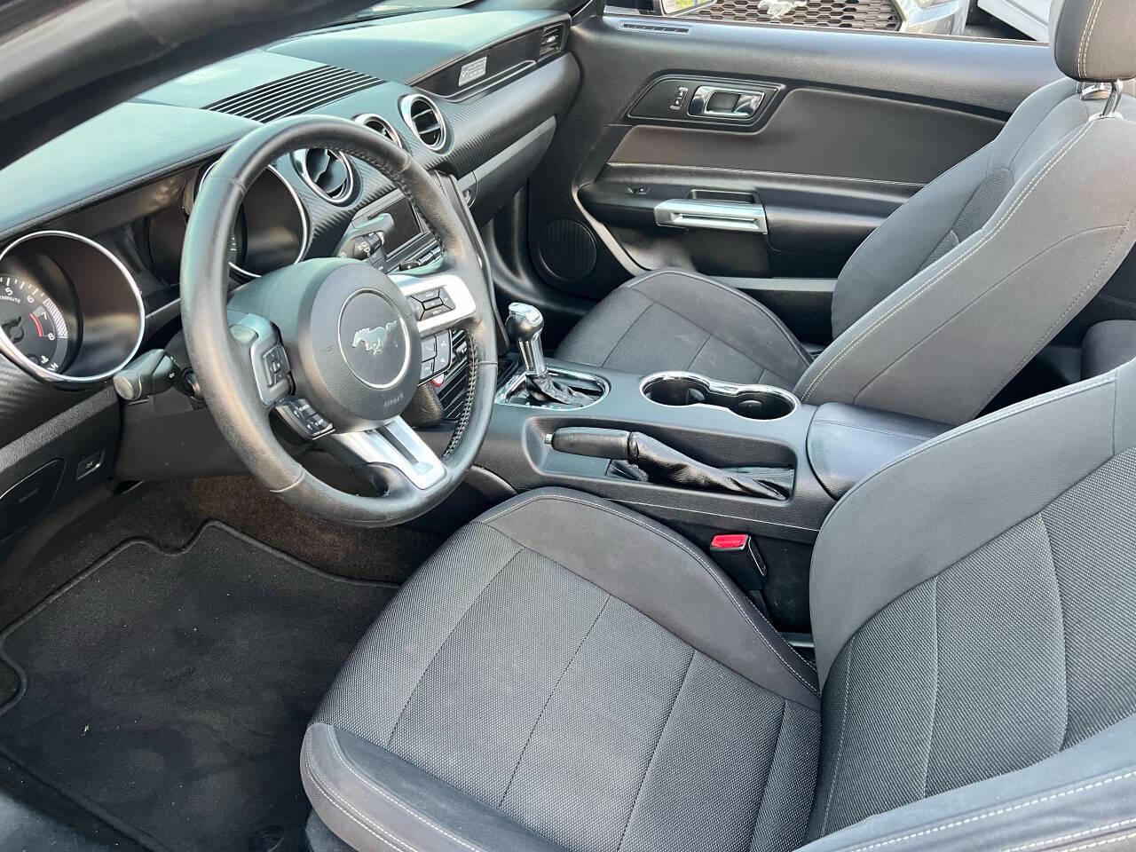 Ford Mustang V6 Convertible 2015