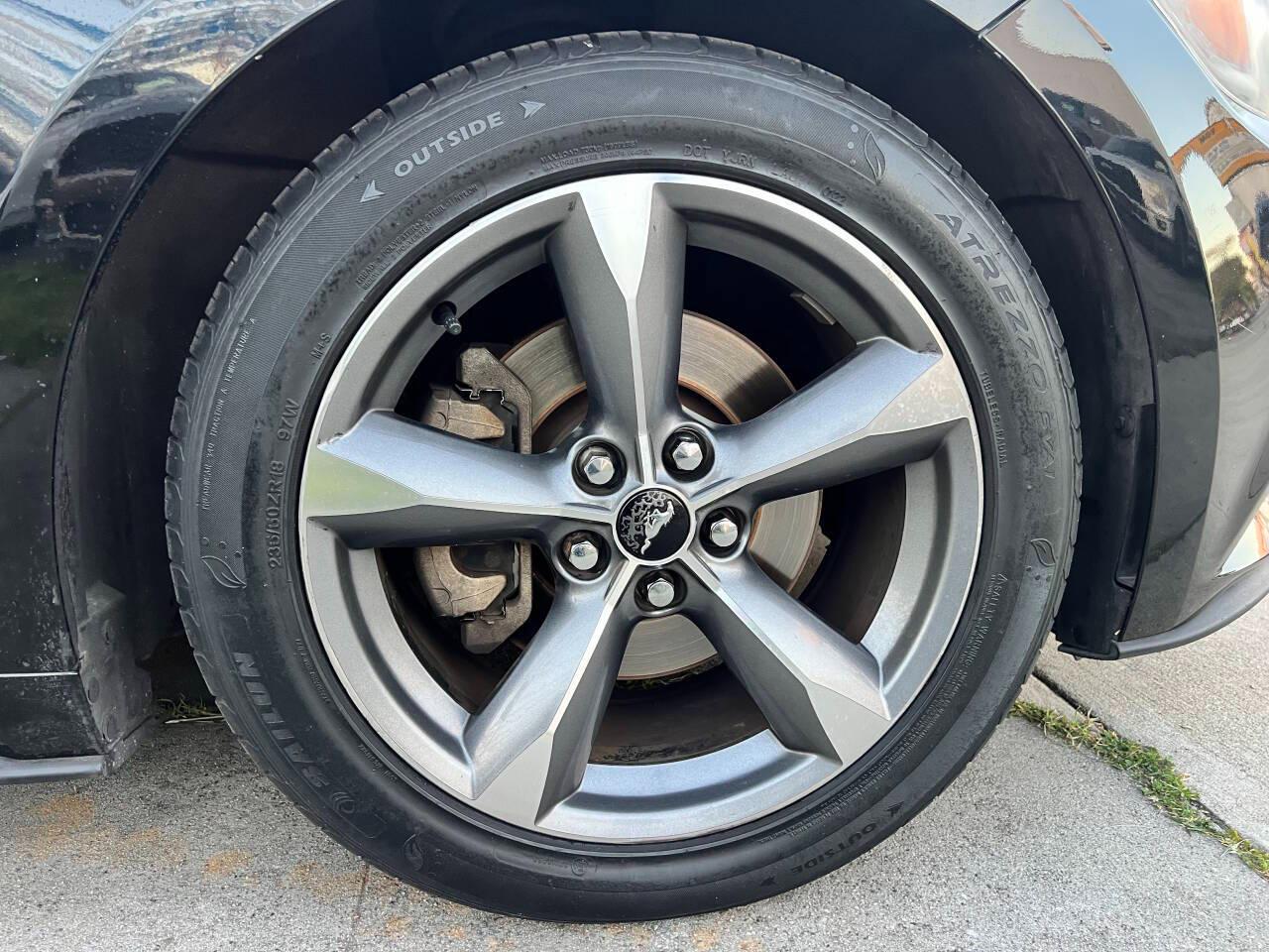 Ford Mustang V6 Convertible 2015