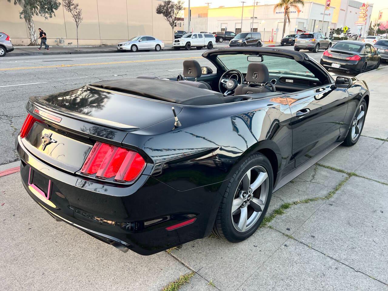 Ford Mustang V6 Convertible 2015