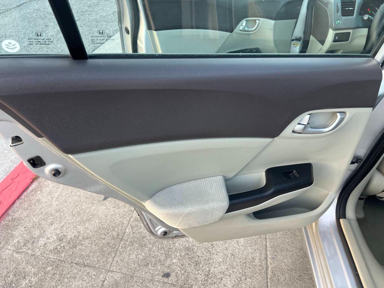 Honda Civic EX Sedan 5-Speed AT 2012