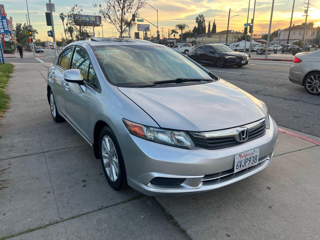 Honda Civic EX Sedan 5-Speed AT 2012