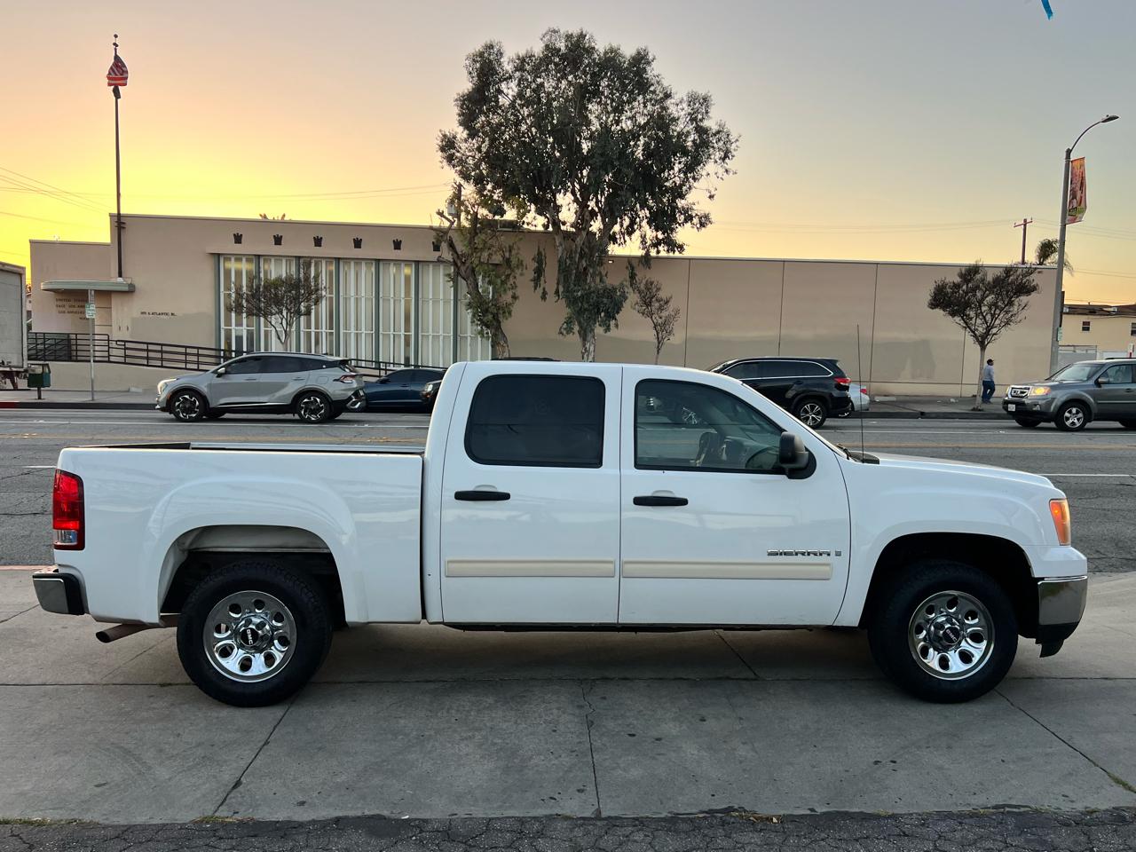 GMC Sierra 1500 2WD Crew Cab 143.5" SL 2008