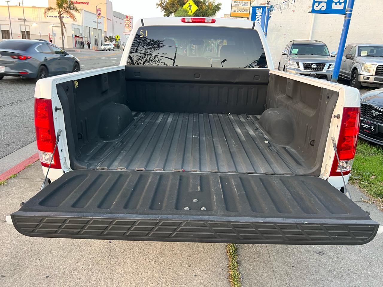 GMC Sierra 1500 2WD Crew Cab 143.5" SL 2008