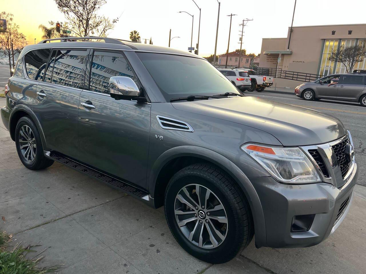 Nissan Armada Platinum AWD 2017