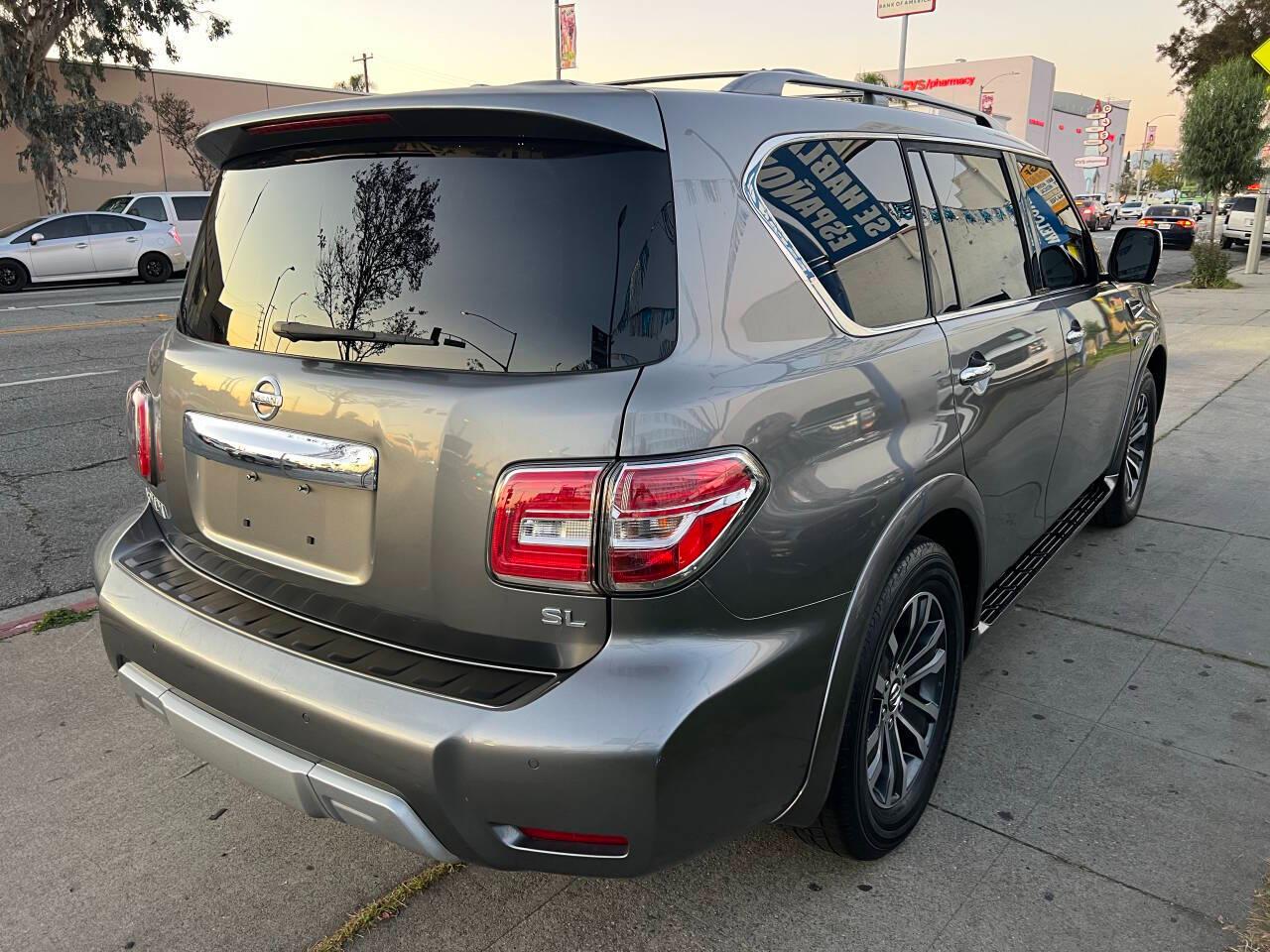 Nissan Armada Platinum AWD 2017