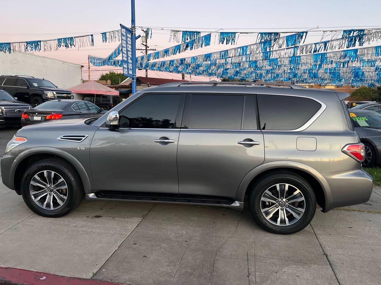 Nissan Armada Platinum AWD 2017