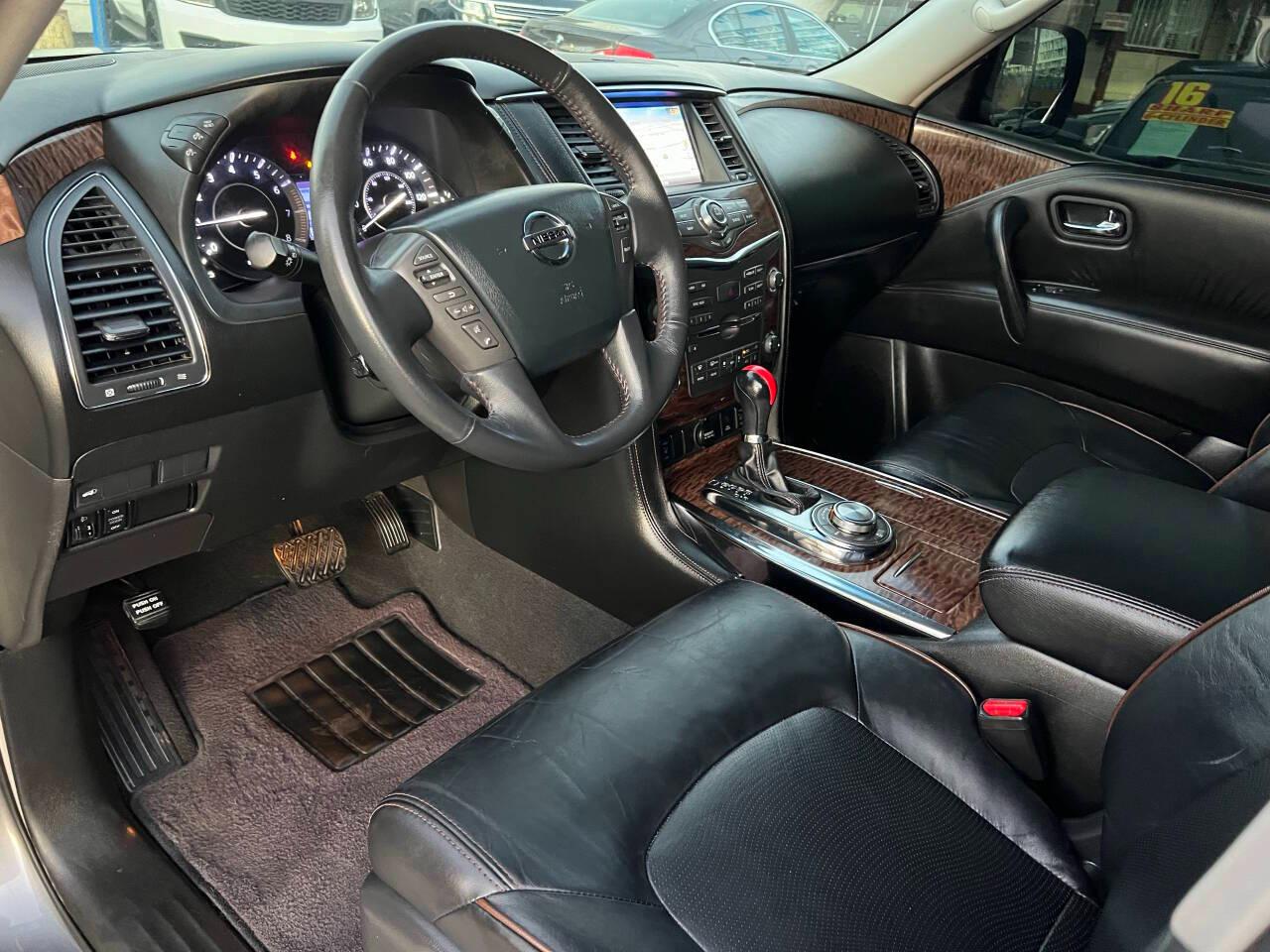 Nissan Armada Platinum AWD 2017