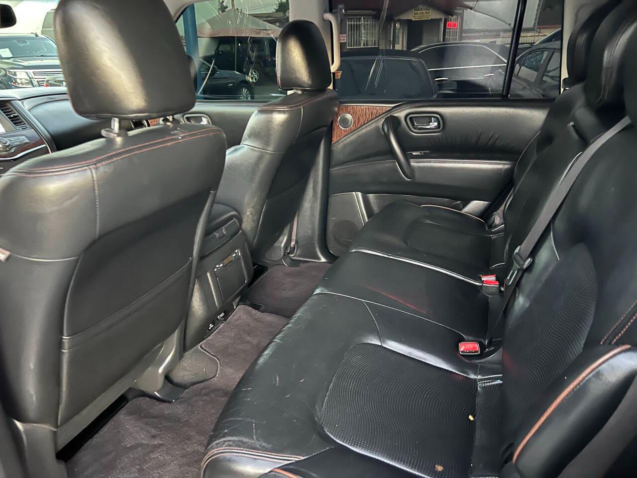 Nissan Armada Platinum AWD 2017