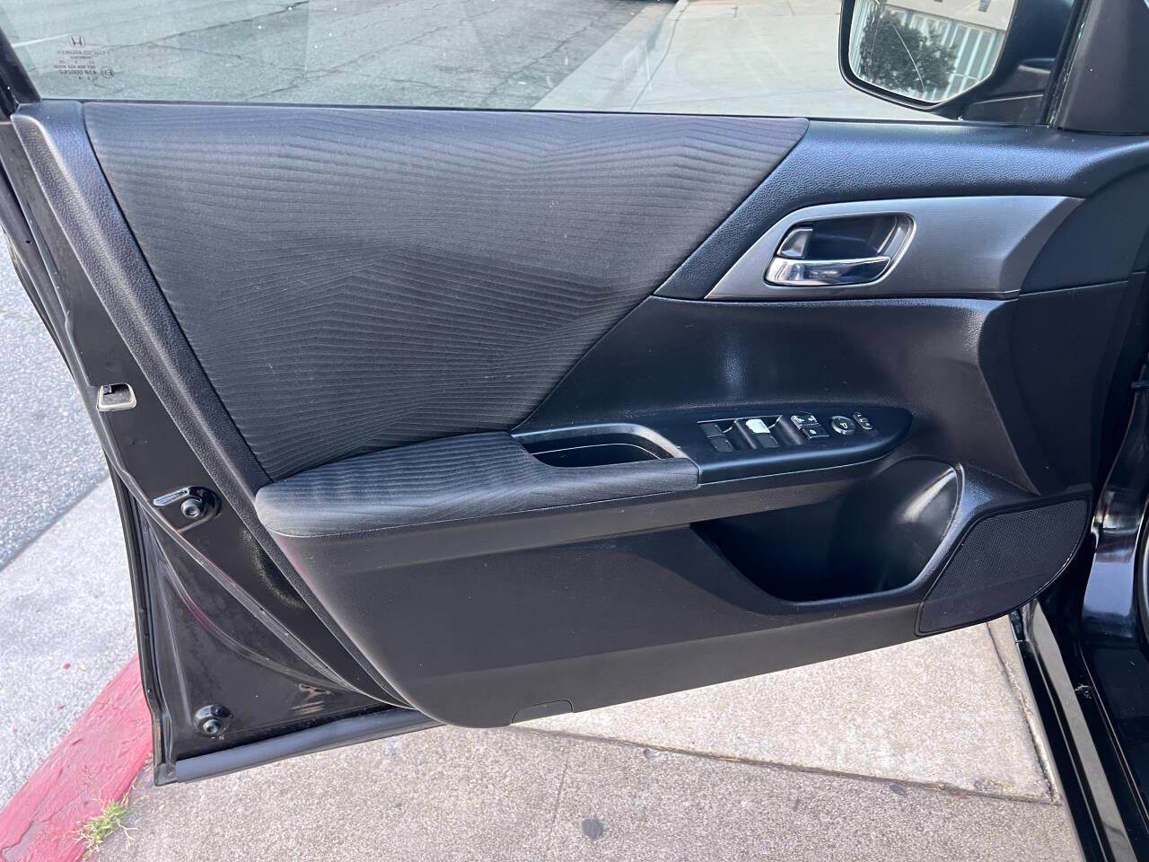 Honda Accord LX Sedan CVT 2015