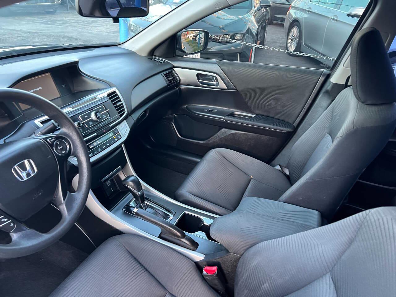 Honda Accord LX Sedan CVT 2015