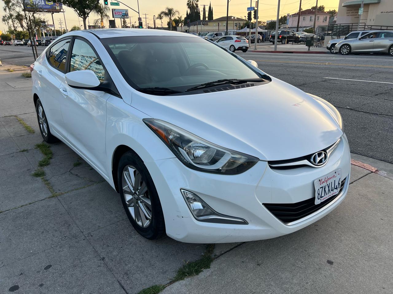 Hyundai Elantra SE 6AT 2016