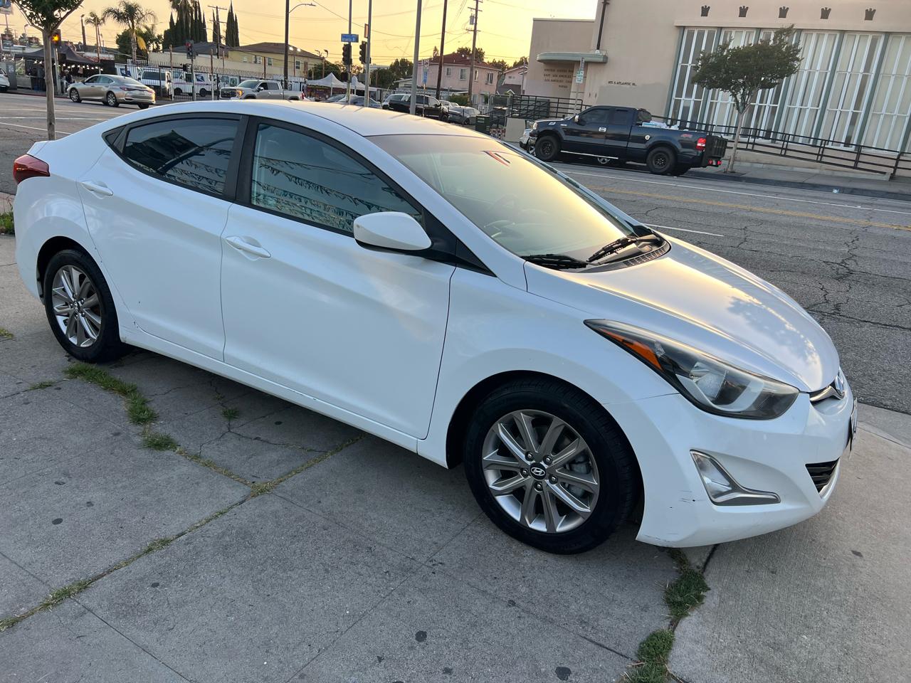 Hyundai Elantra SE 6AT 2016