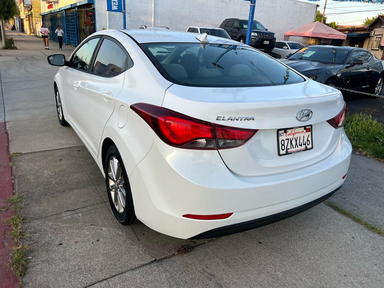 Hyundai Elantra SE 6AT 2016