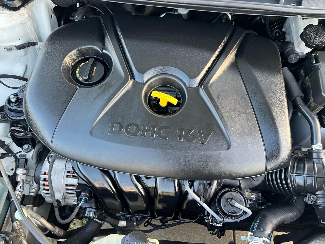 Hyundai Elantra SE 6AT 2016