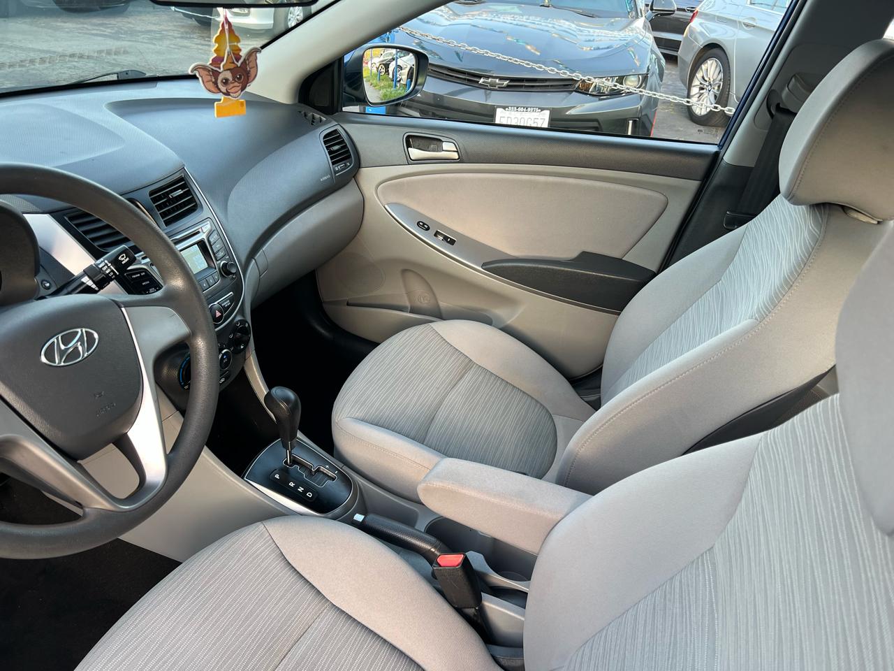 Hyundai Accent SE 4-Door 6A 2017