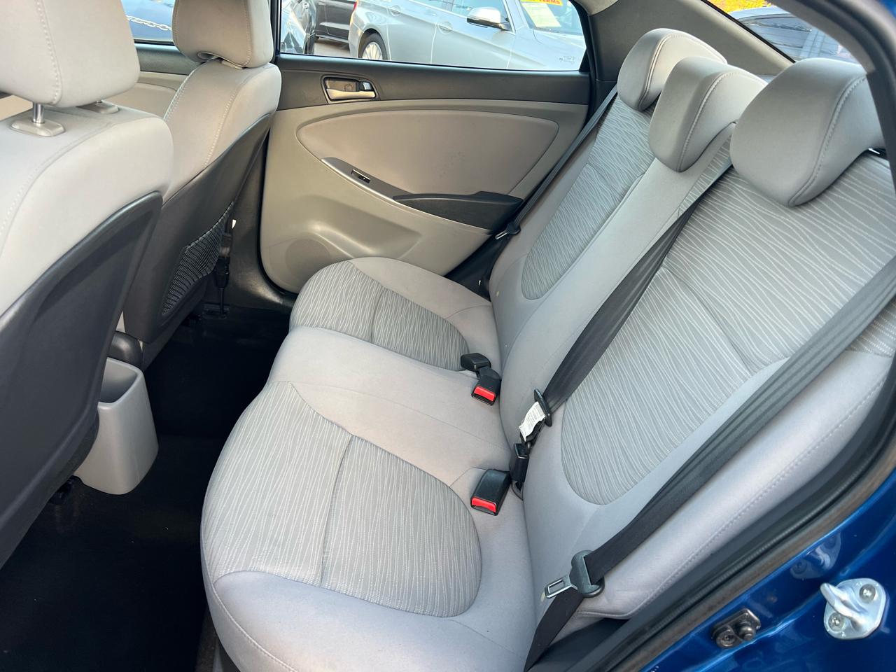 Hyundai Accent SE 4-Door 6A 2017