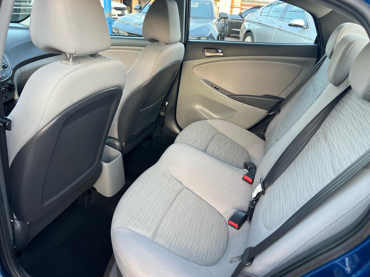 Hyundai Accent SE 4-Door 6A 2017