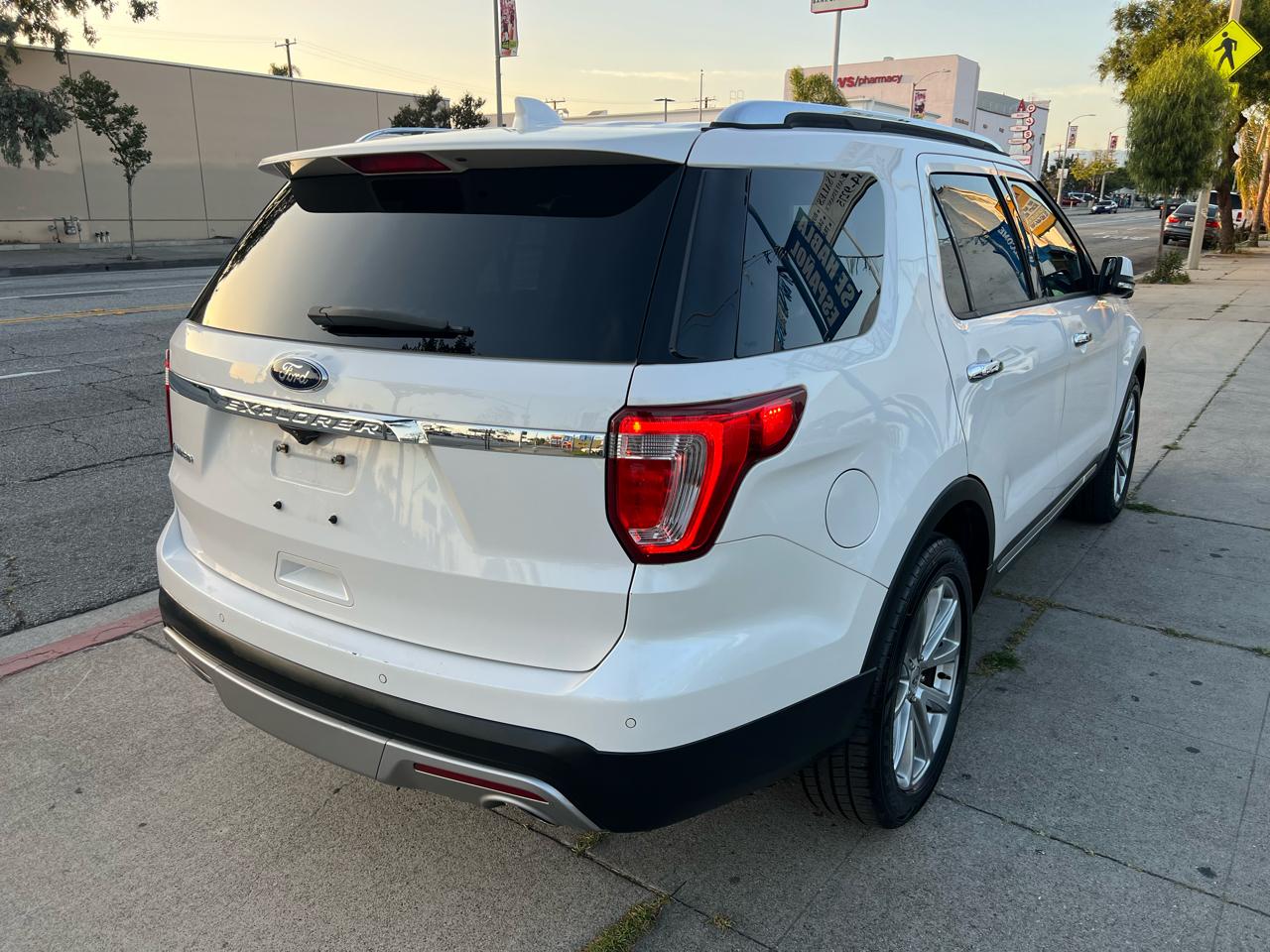 Ford Explorer Limited FWD 2017