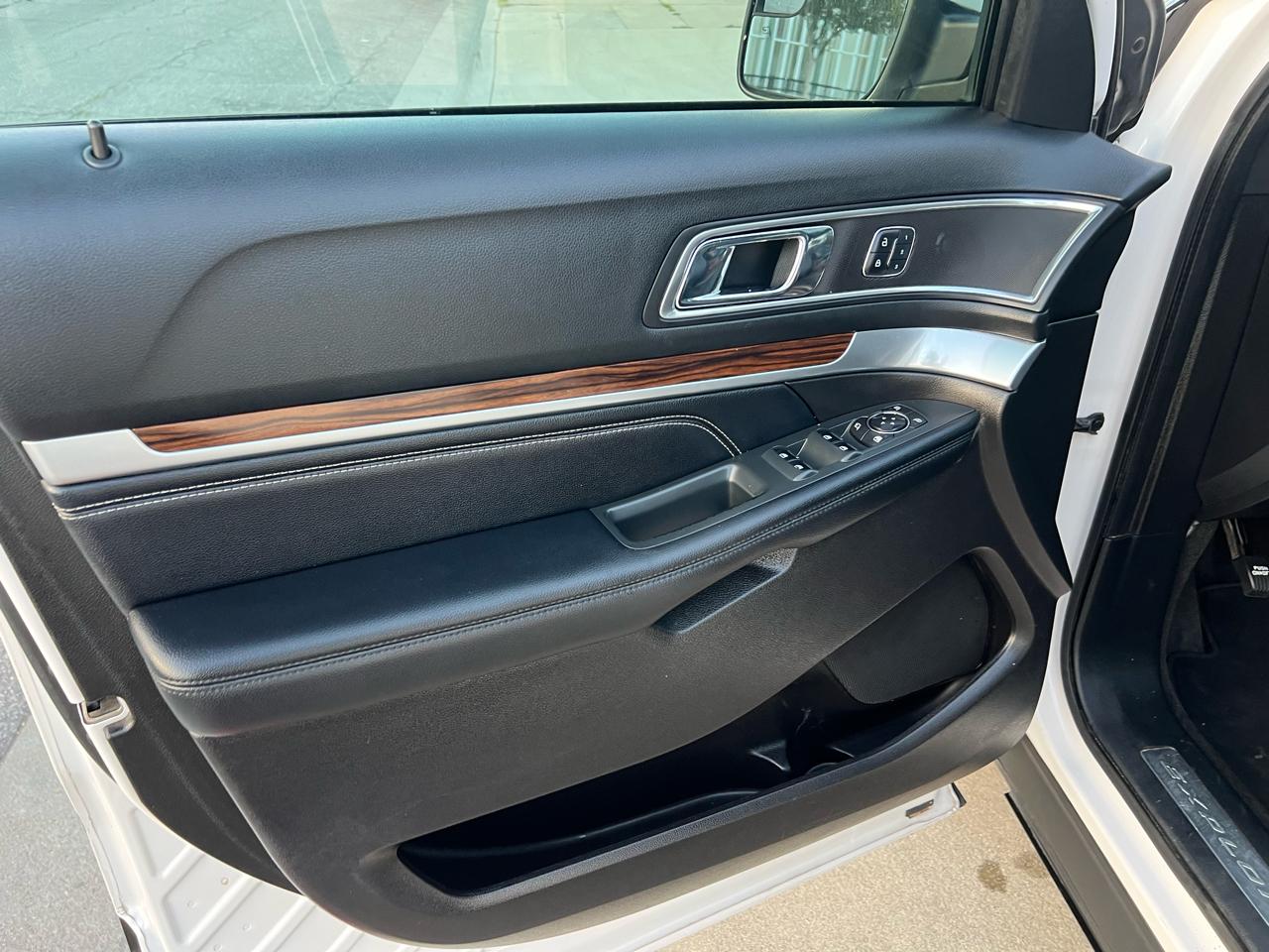 Ford Explorer Limited FWD 2017