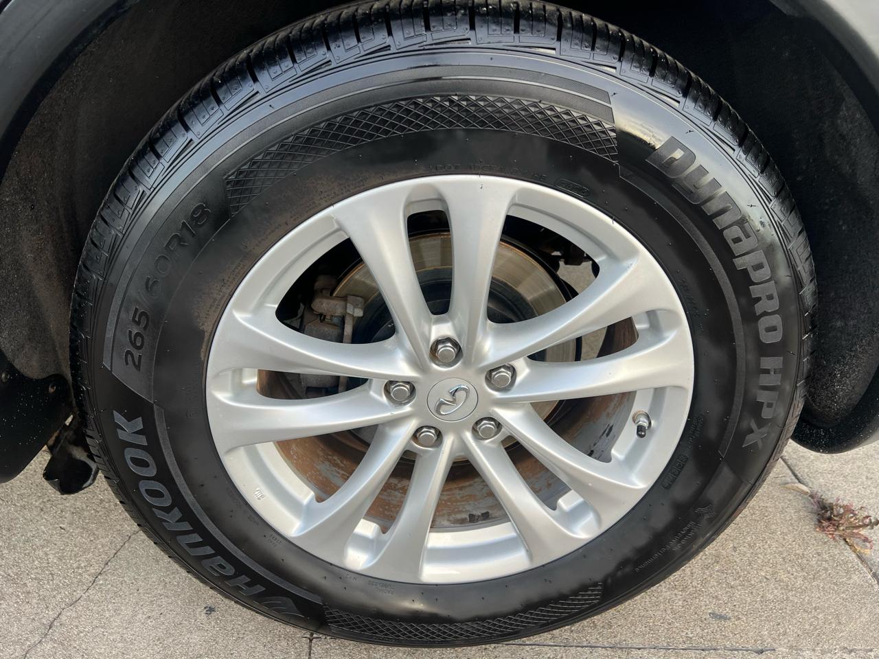 Infiniti QX70 Base AWD 2014