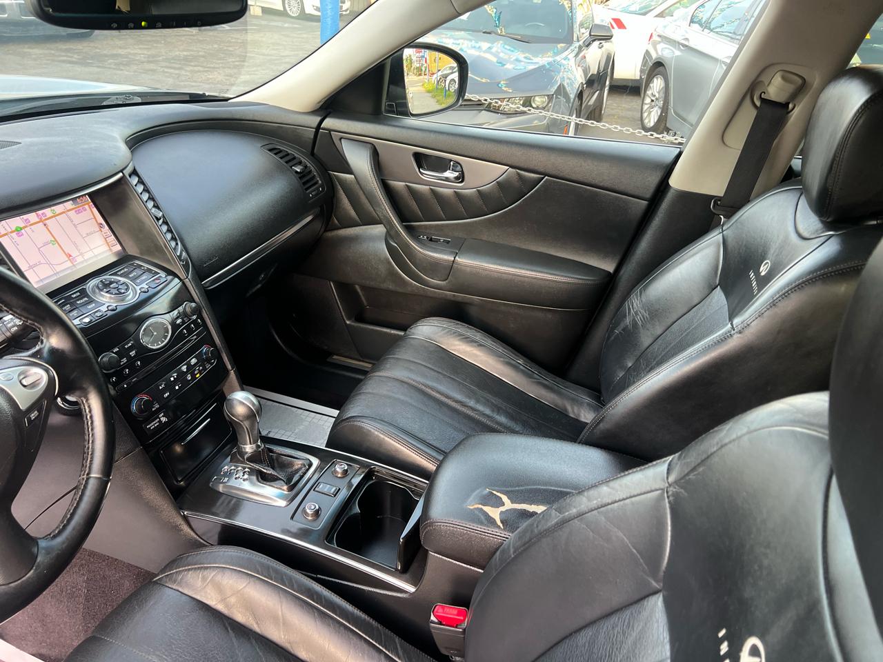 Infiniti QX70 Base AWD 2014
