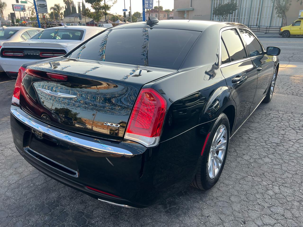 Chrysler 300 Limited RWD 2017