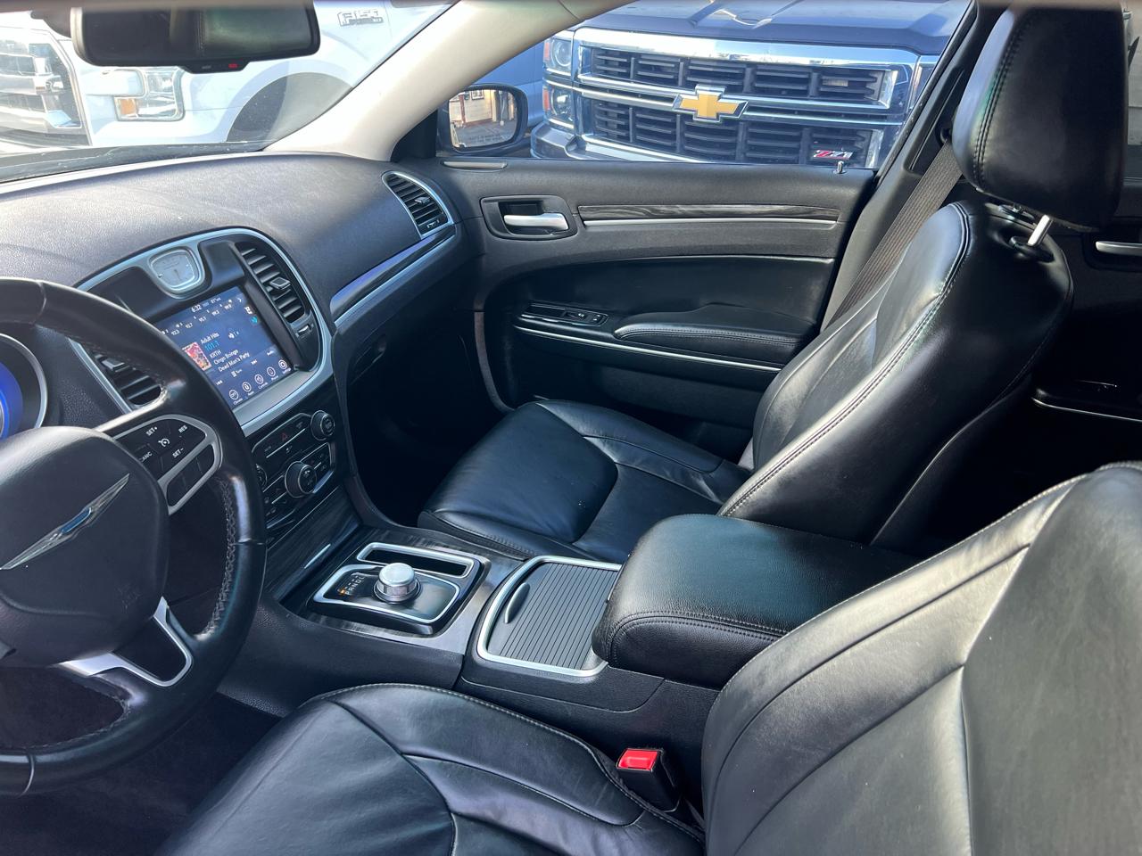 Chrysler 300 Limited RWD 2017