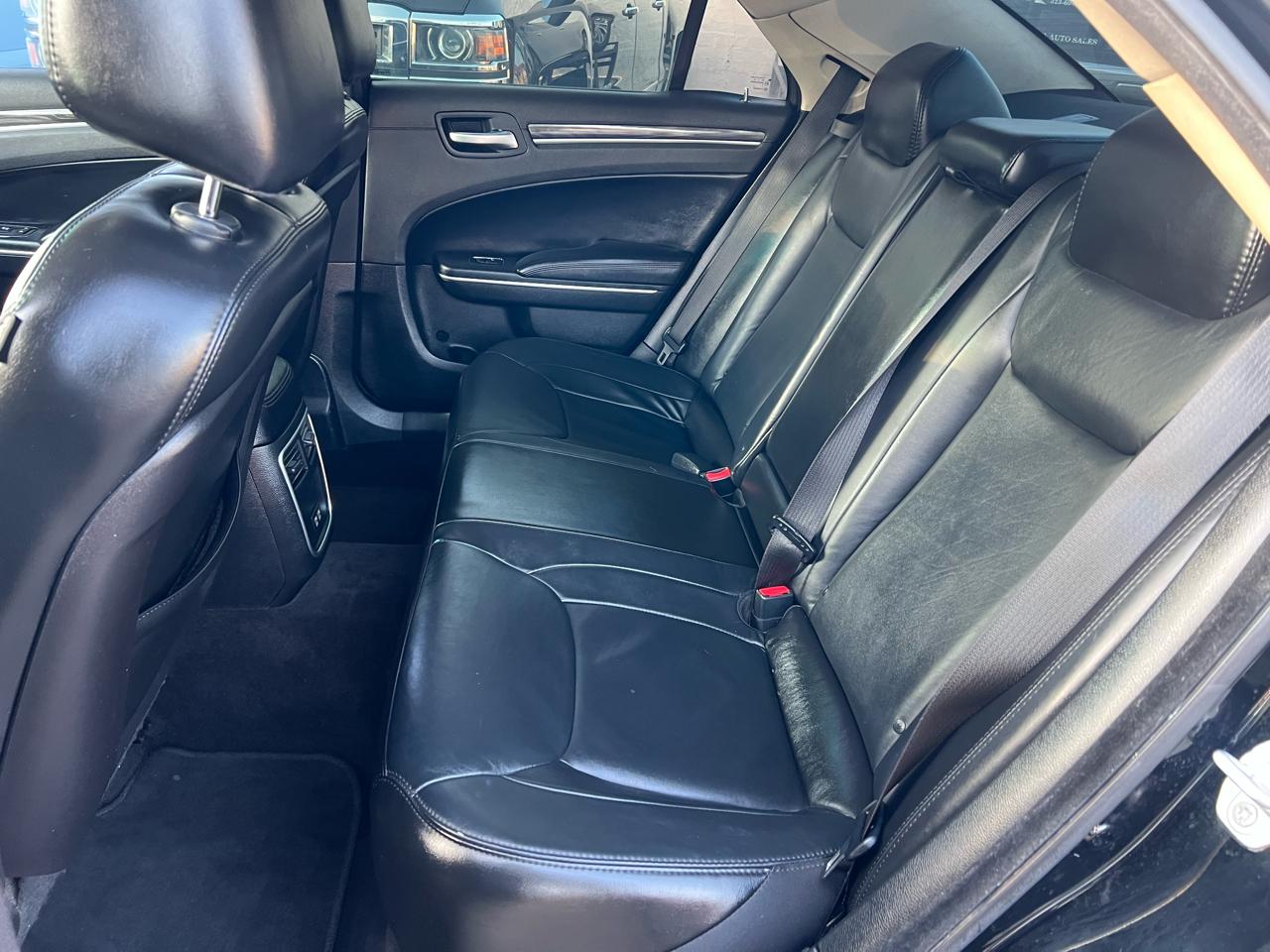 Chrysler 300 Limited RWD 2017