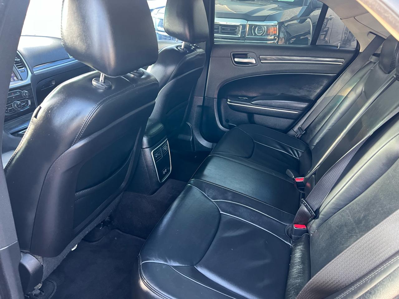Chrysler 300 Limited RWD 2017