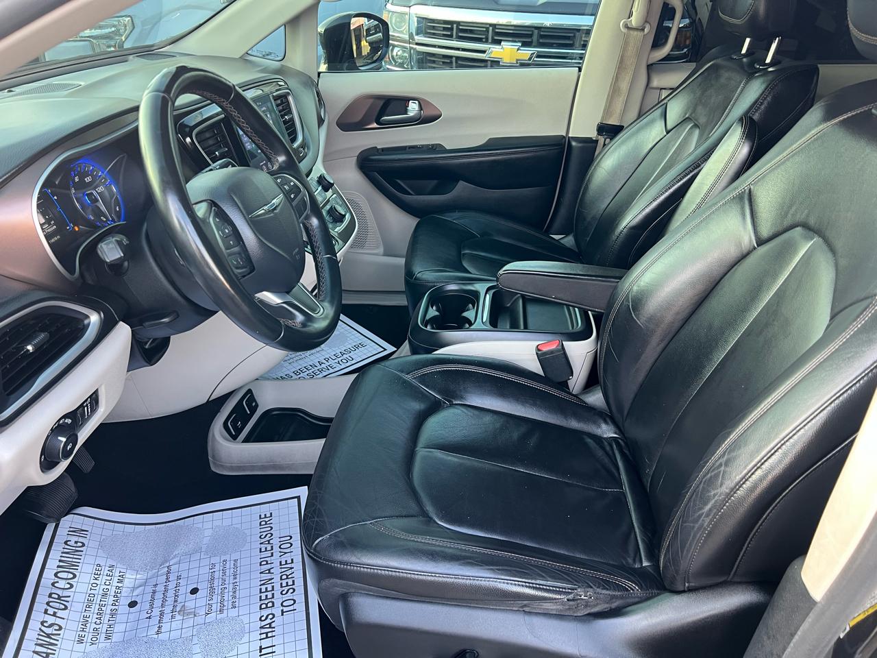 Chrysler Pacifica Touring-L 2017
