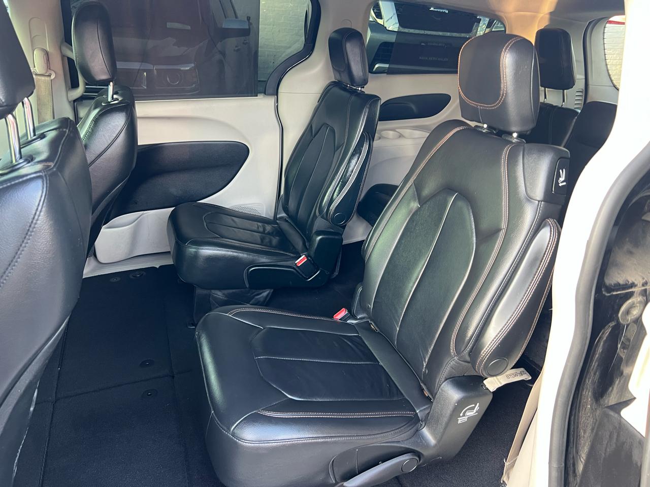 Chrysler Pacifica Touring-L 2017