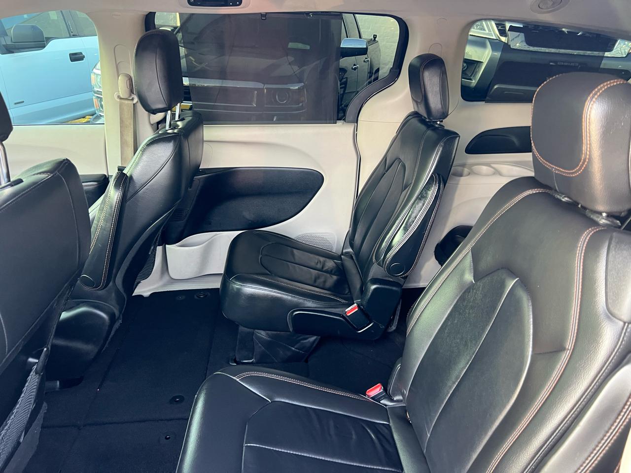 Chrysler Pacifica Touring-L 2017