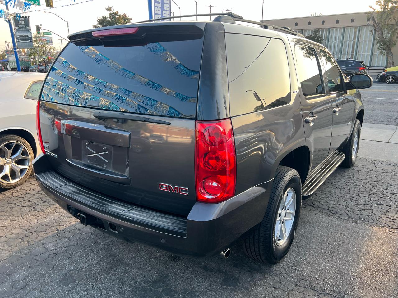 GMC Yukon SLT1 2WD 2010