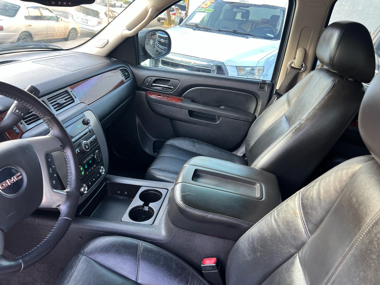 GMC Yukon SLT1 2WD 2010
