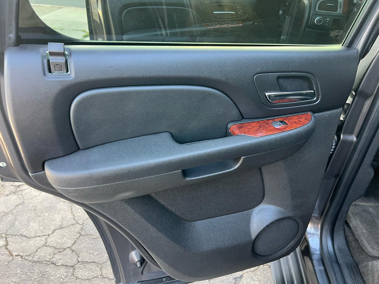 GMC Yukon SLT1 2WD 2010