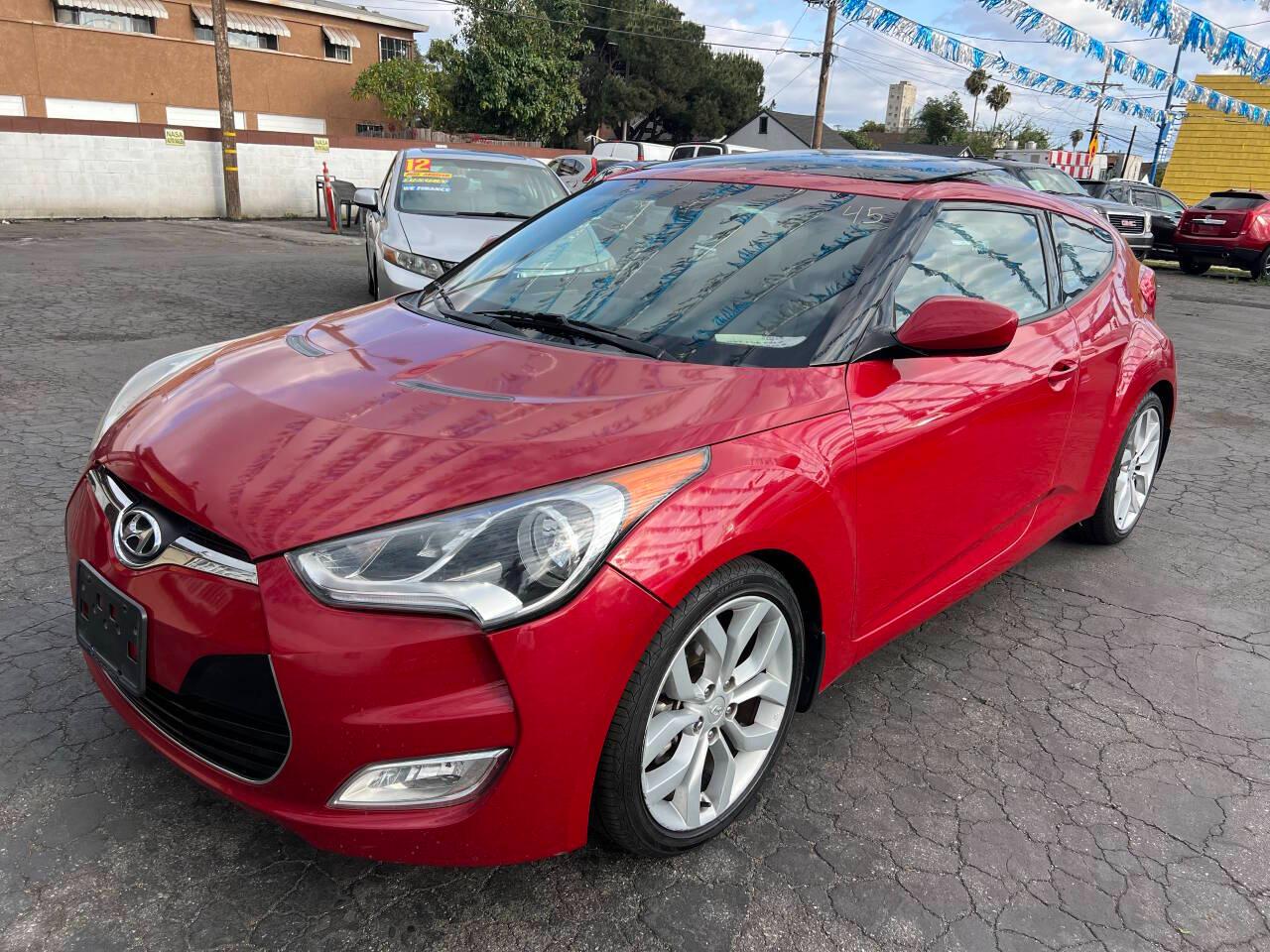 Hyundai Veloster Base 2013