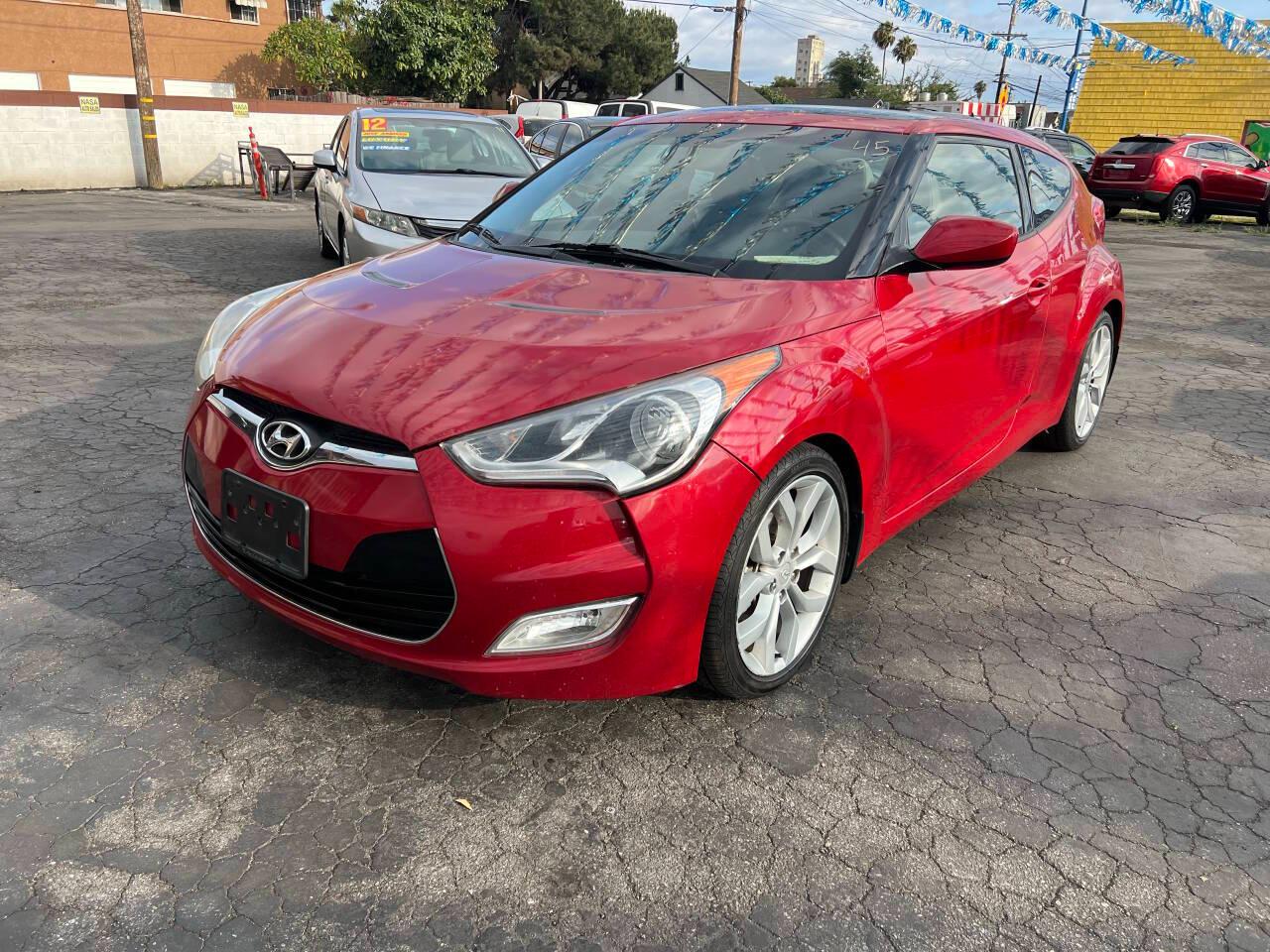 Hyundai Veloster Base 2013