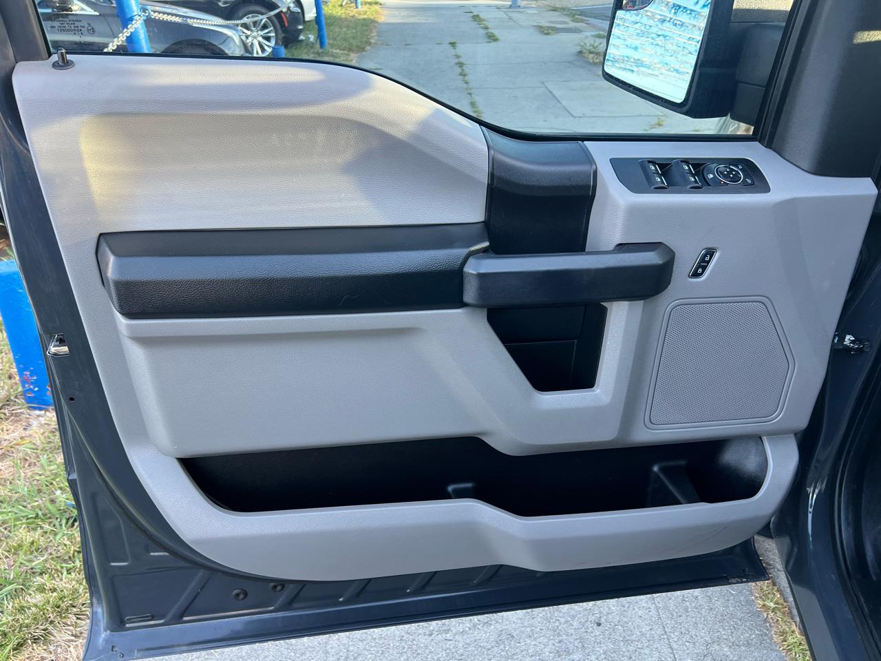 Ford F-150 Lariat SuperCrew 5.5-ft. Bed 4WD 2016