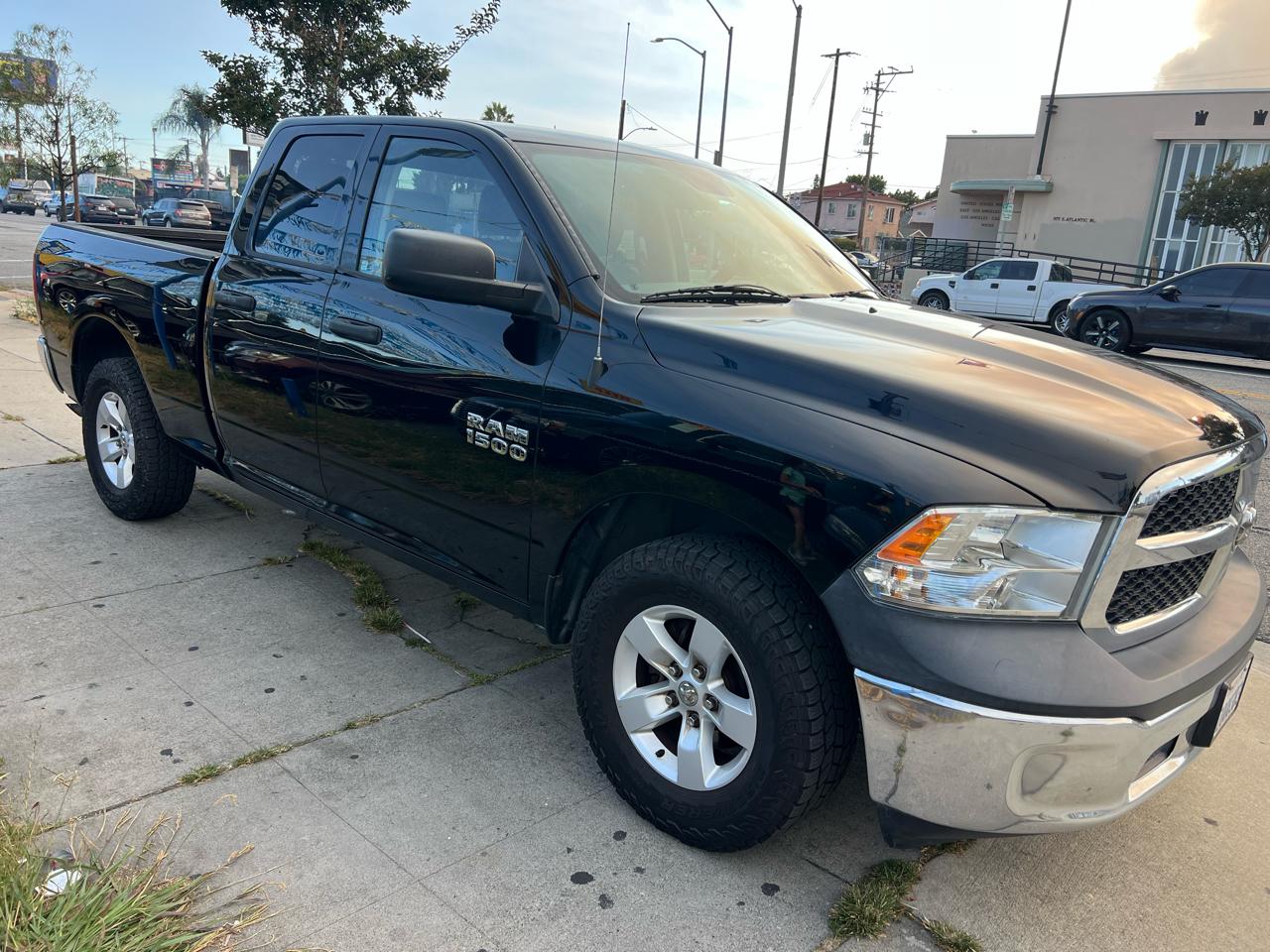 RAM 1500 2WD Crew Cab 140.5" Tradesman 2014