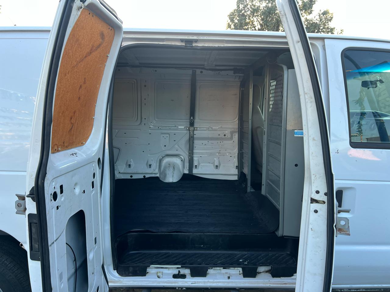 Ford Econoline E-250 2013