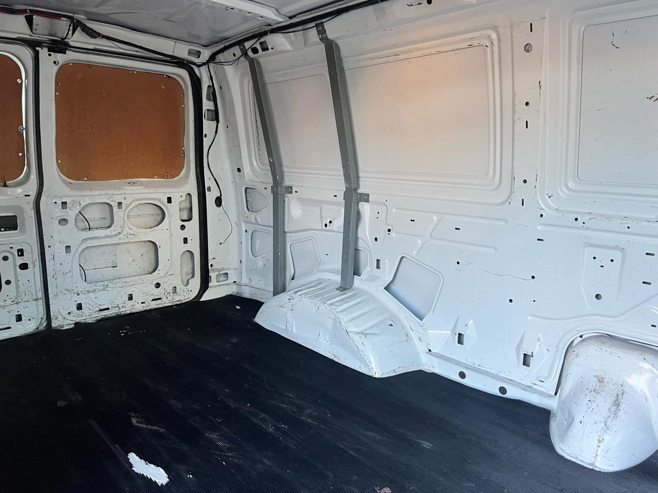 Ford Econoline E-250 2013