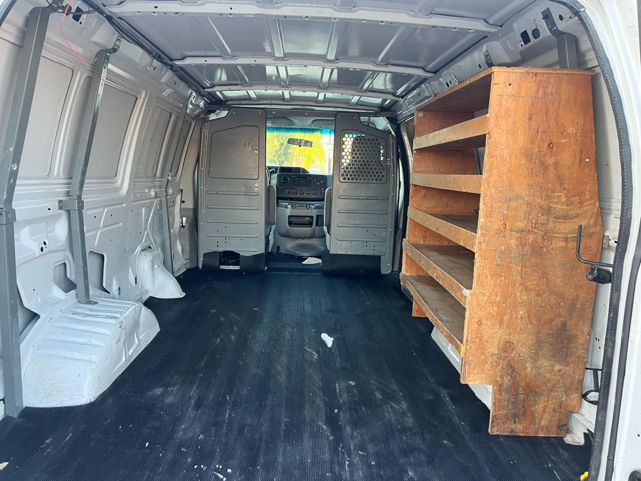 Ford Econoline E-250 2013