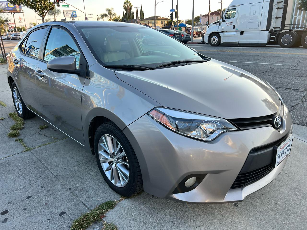 Toyota Corolla S Premium CVT 2014